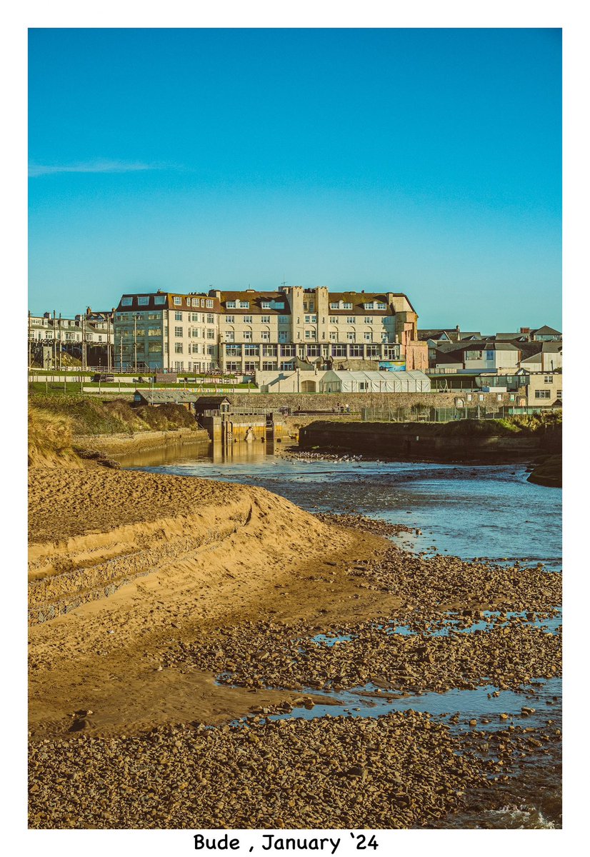 Bude yesterday … beautiful but freezing 🥶 cold ! #photography #streetphotographs #Cornwall @VisitBude #fujifilm #rivers #ThePhotoHour #StormHour