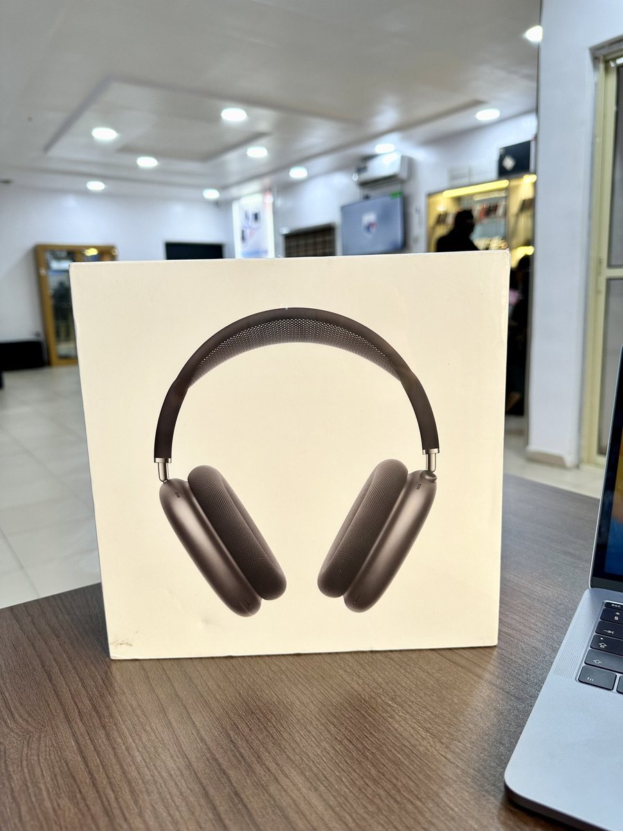 Thank_ful7's tweet photo. Open Box || Airpods Max || 570k
https://t.co/qY03pL8F9k

#Davido #Tiwa #Tacha #Mrbanks #Danny #Tife #TBJoshua #Osimhen #Shola #teebillz #BlackAxe #Imade #jada https://t.co/tRbaoTM4RA