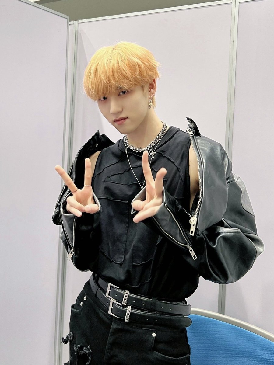 니얼굴짱조아 .. 🧎‍♀️