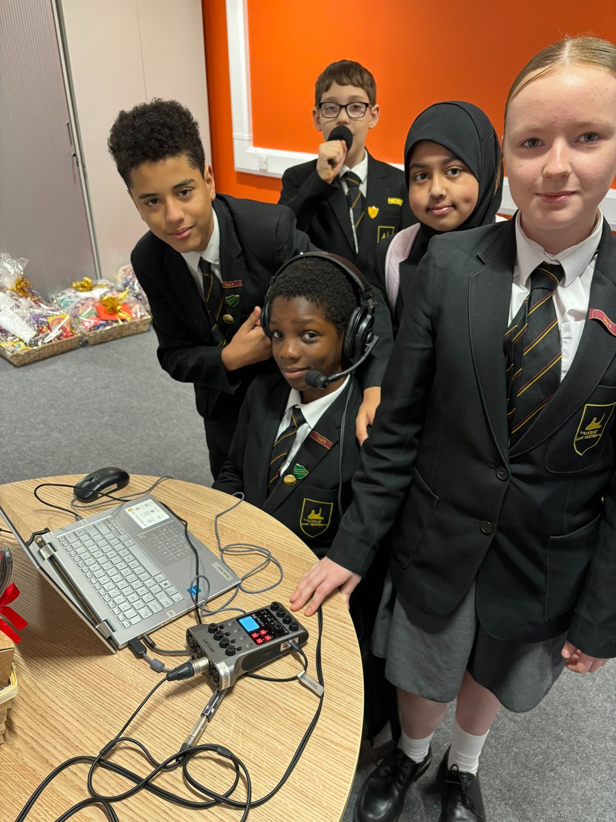 BrianClarkeAcad's tweet photo. We are very excited to share with you a ‘School Talk’ project in partnership with @OldhamCR starting from January 2024. We now have our own recording equipment for students and staff to record material that can be broadcast over Oldham Community Radio over the next 6 months! 📻🎧 https://t.co/Wezu2XqYFR