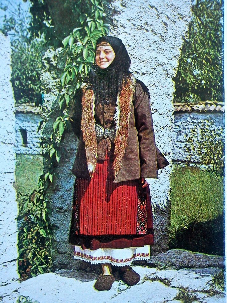 Traditional clothing from Babuk village, Silistra, Bulgaria🇧🇬🥀 #Dobrogea #Dobruja