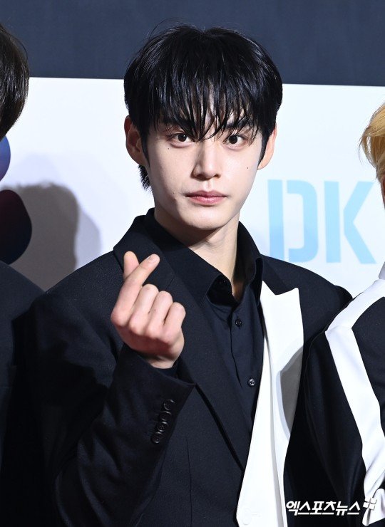 GDeI4iIaIAAX9-K?format=jpg&name=900x900