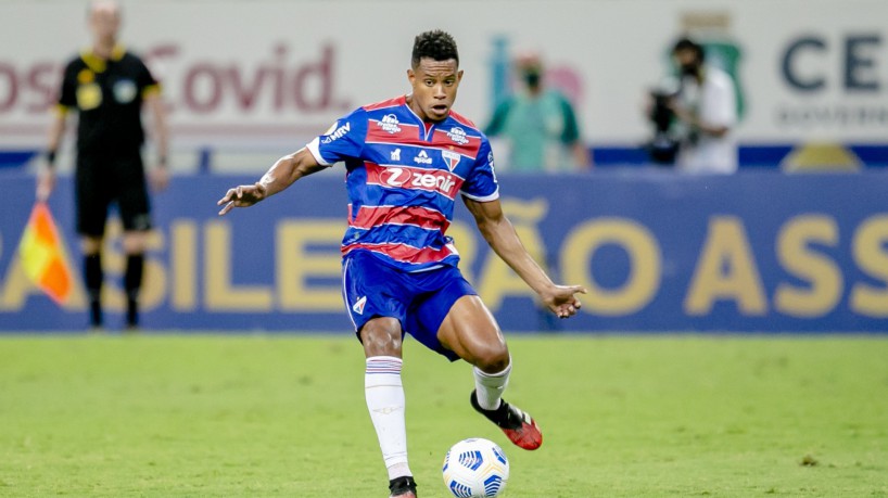 J1LeagueEU's tweet photo. #K1League transfer rumor ❤️‍🔥

#Ulsan HD is interested in two Brazilian midfielder, Matheus #Sales, from #Coritiba, and Matheus #Jussa, from #Fortaleza https://t.co/9KhPK3o4BV