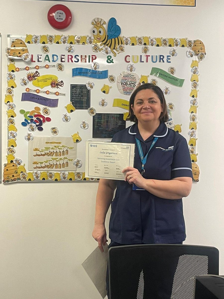 Well done to our band 6 discharge nurse Iulia on her recognition award for delivering exceptional care to the patients on her rotation to the elderly care wards 👏🏼👏🏼👏🏼👏🏼