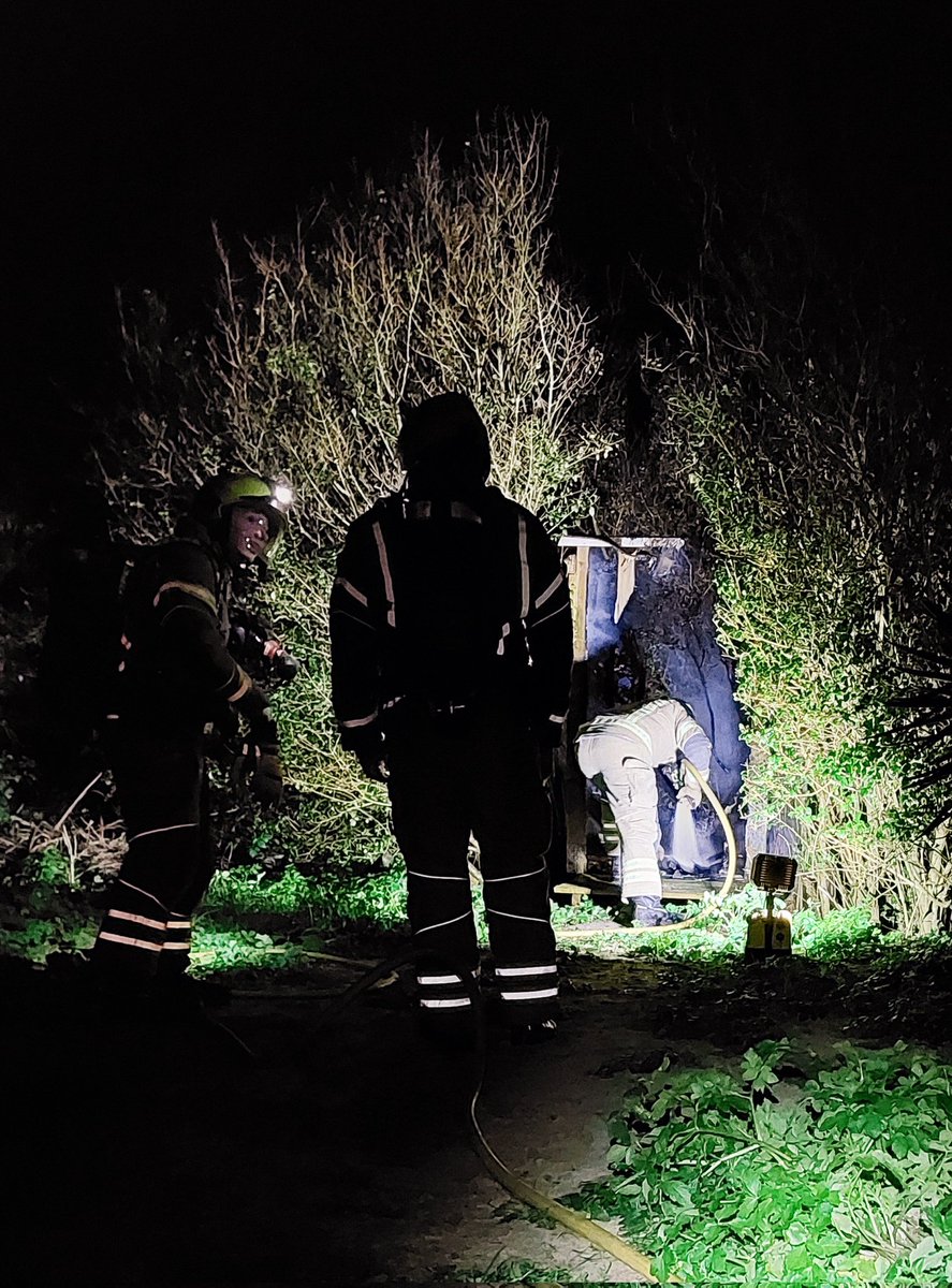 🚨 999 Shout 9th January 🚨

Crew responded to 999 call for reported fire in the open near Hayle estuary.

Small uninhabited building was alight and successfully extinguished using hose reel jet and thermal imaging camera.