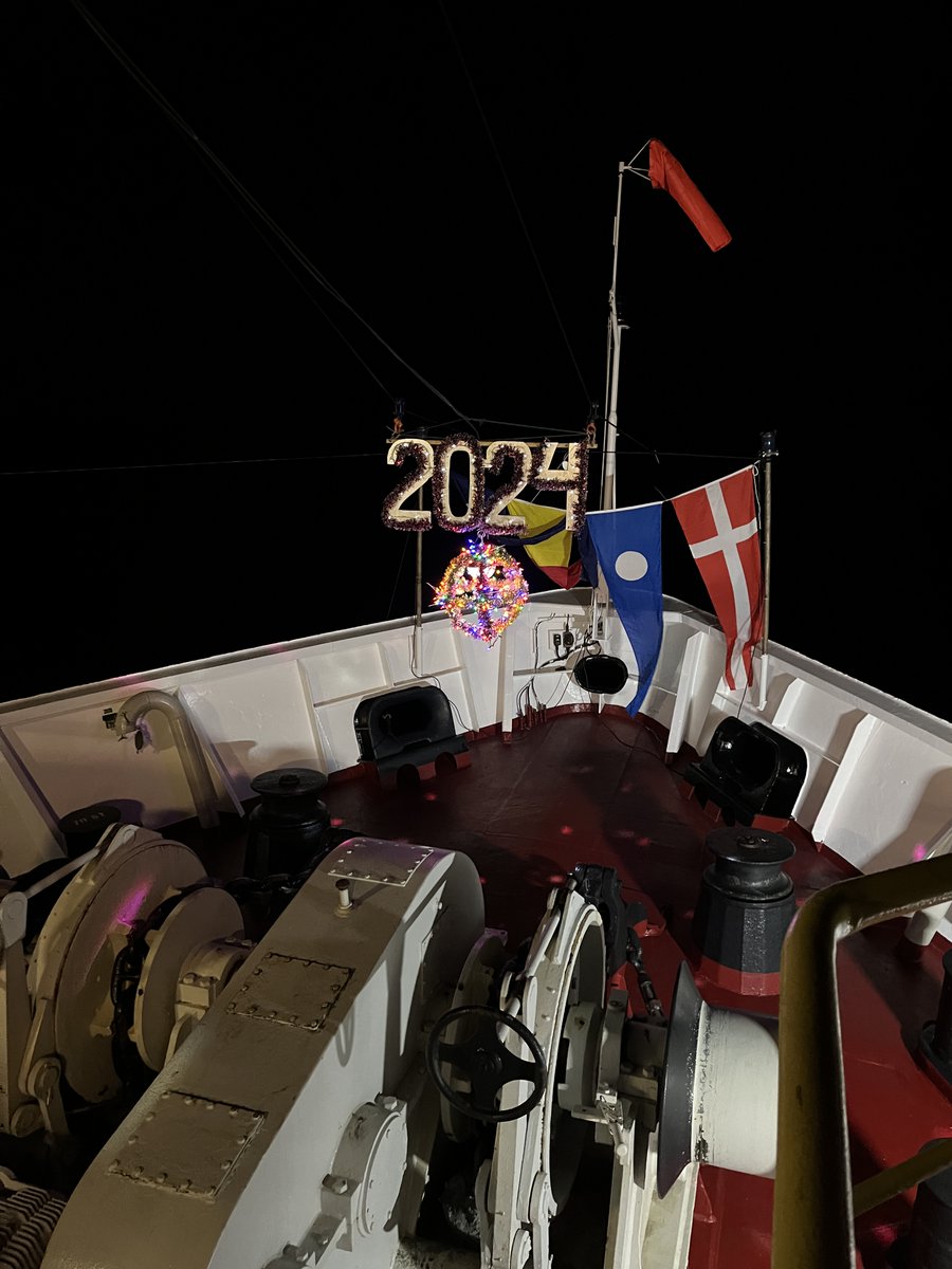 Celebrating the New Year at sea with geography's Rachel Flecker and the Exp401 science party! 🎉 Fantastic recovery from the first core offshore Portugal and exciting progress on the second borehole in the Gulf of Cadiz. 🔍 Science never stops, even on the high seas! @TheJR 🚢✨
