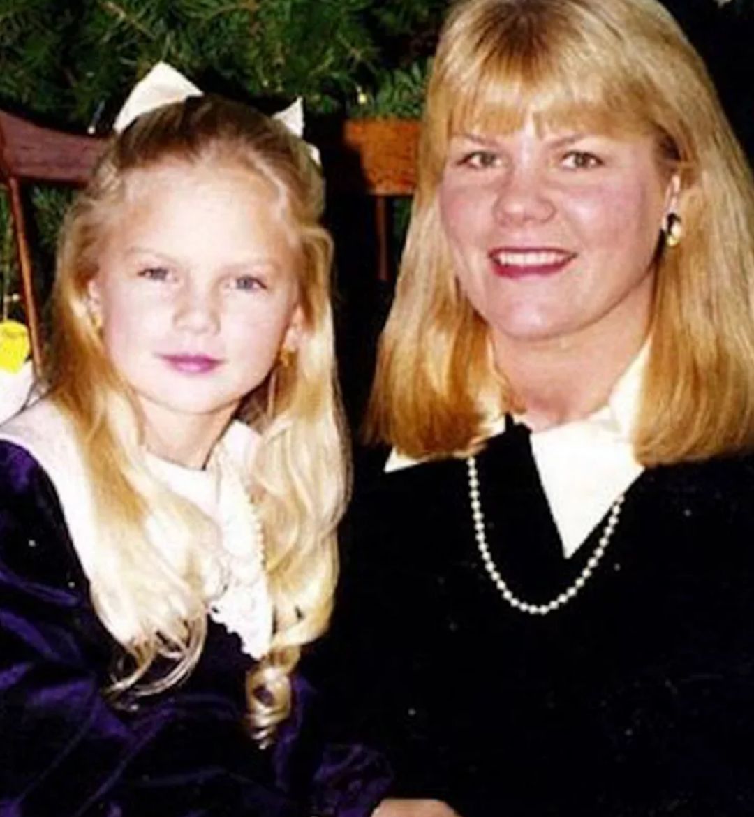 The Swift Society tweet media