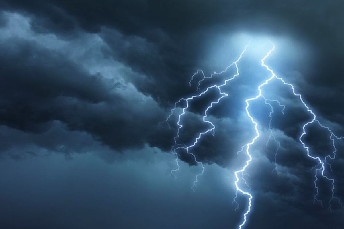 arantec's tweet image. Uttar Pradesh (India) takes proactive measures to protect lives by installing 50 new lightning detection sensors 🌩️⚡ thestatesman.com/india/up-to-in… 📣 @TheStatesmanLtd  #LightningDetection #ProtectingLives