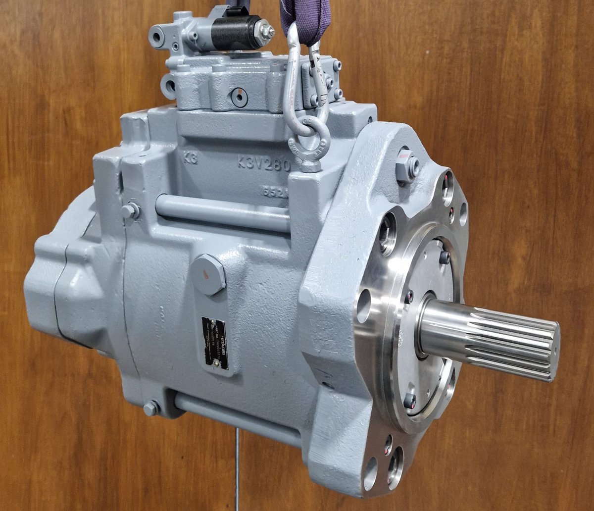 Hitachi ZX1200-6 Hydraulic Pump Repair.

All damaged and worn parts replaced with genuine parts,  along with all bearings and seals.

All our work is covered by 12 months warranty. 

Please get in touch if you have any queries.