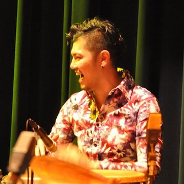 ota_bunka's tweet photo. 【🎺当日券1/18(木)18:00~発売🥁】
#下丸子JAZZ倶楽部 30th Anniversary
#伊波淑 Presents RAPD スペシャルLIVE フィーチャリング #Pericosambeat
■1/18(木)18:30開演
■アプリコ小ホール
スペインを代表するサックス奏者 #Pericosambeat が下丸子JAZZ倶楽部に登場!
https://t.co/SL2uUE2JXq https://t.co/RJQTuSUBqZ