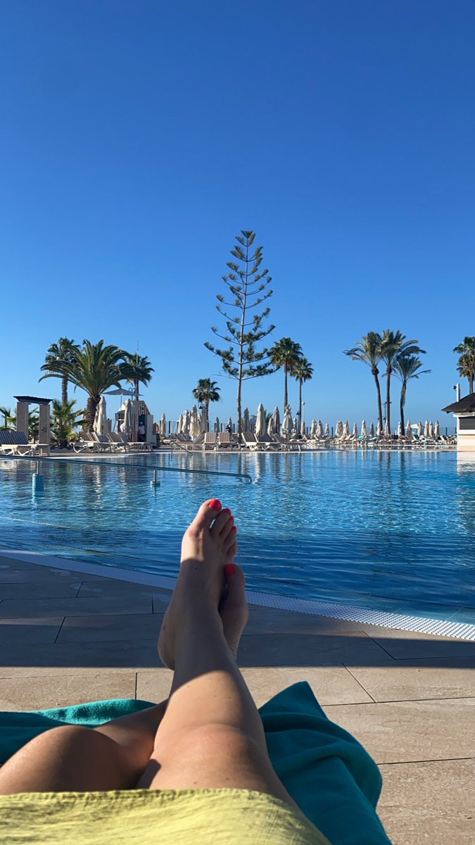 justinehaith's tweet photo. #wednesdayhump #hothothot https://t.co/SsiyMhL3gx