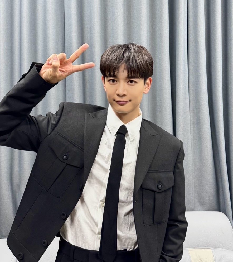 ✌️🐿️🖤.

youtu.be/SC7loBOqhlw

#MINHO #민호 #SHINee #샤이니
#Stayforanight
#MINHO_Stayforanight
#SuitDance #수트댄스 #1theK