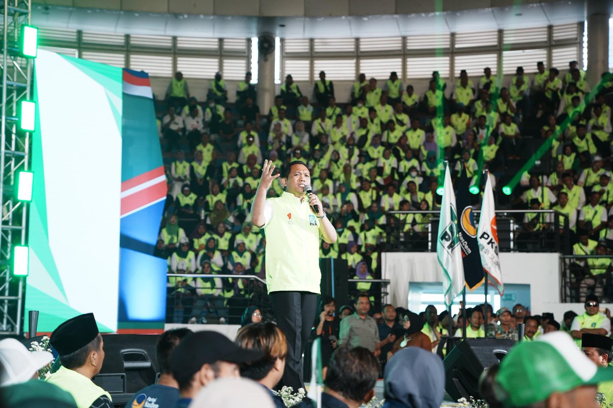 para RELAWAN ANIES - MUHAIMIN di JAWA TIMUR dari berbagai komunitas dan wilayah telah terkonsolidasi dan terus bergerak untuk  memastikan KEMENANGAN DI JAWA TIMUR.