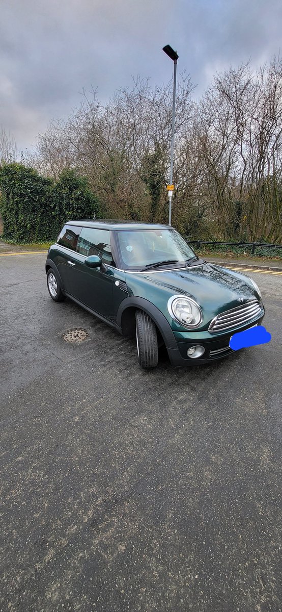 Last Night I brought my FIRST CAR!!

It is a 2009 Mini One with a 1.4l Petrol engine in British Racing Green 😍

Its an amazing car do recommend for new drivers