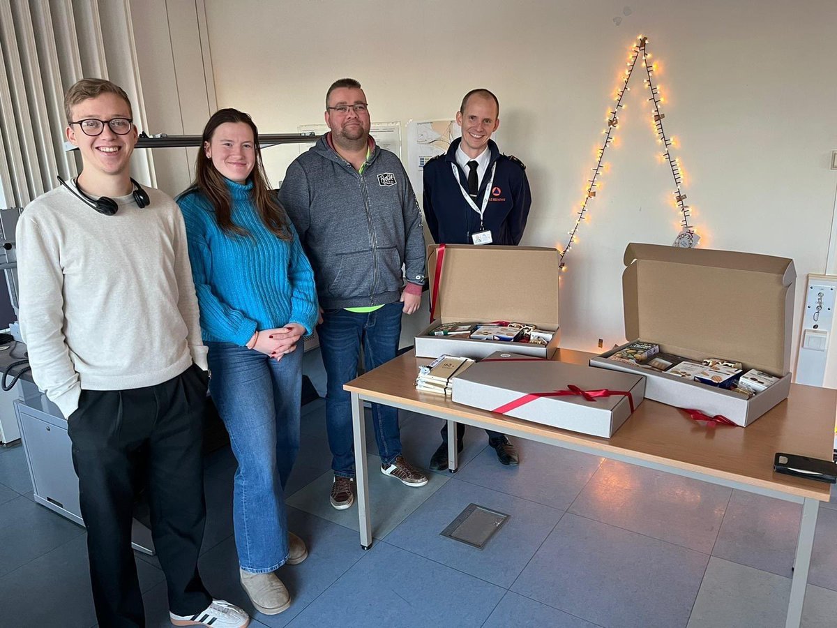 Vandaag mag ik meewerken aan de eerste 101 dag. Dank u aan alle calltackers die er elke dag opnieuw staan voor de burger. Zonder calltacker geen dienstverlening. 

📸 Bekijk dit bericht op Facebook m.facebook.com/story.php?stor…