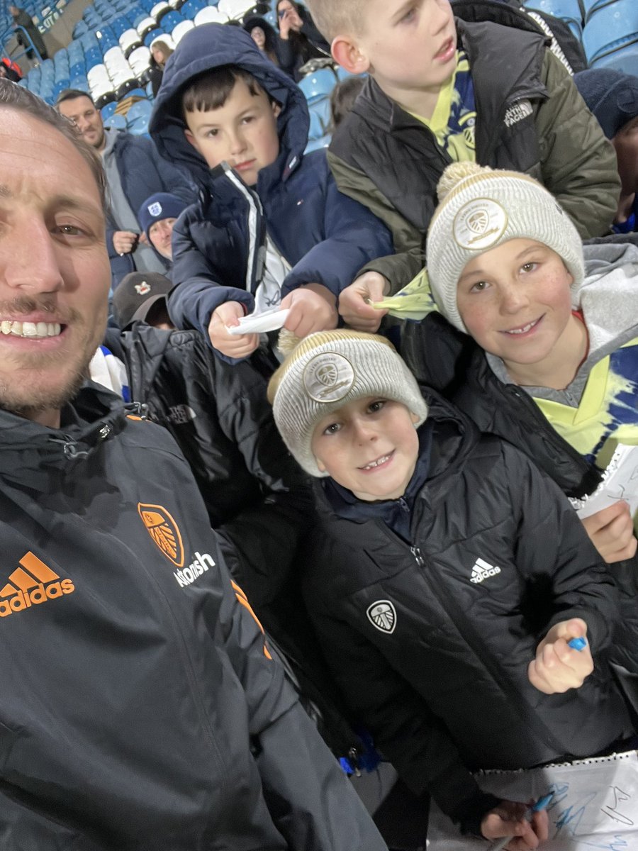 Lee Thompson tweet media