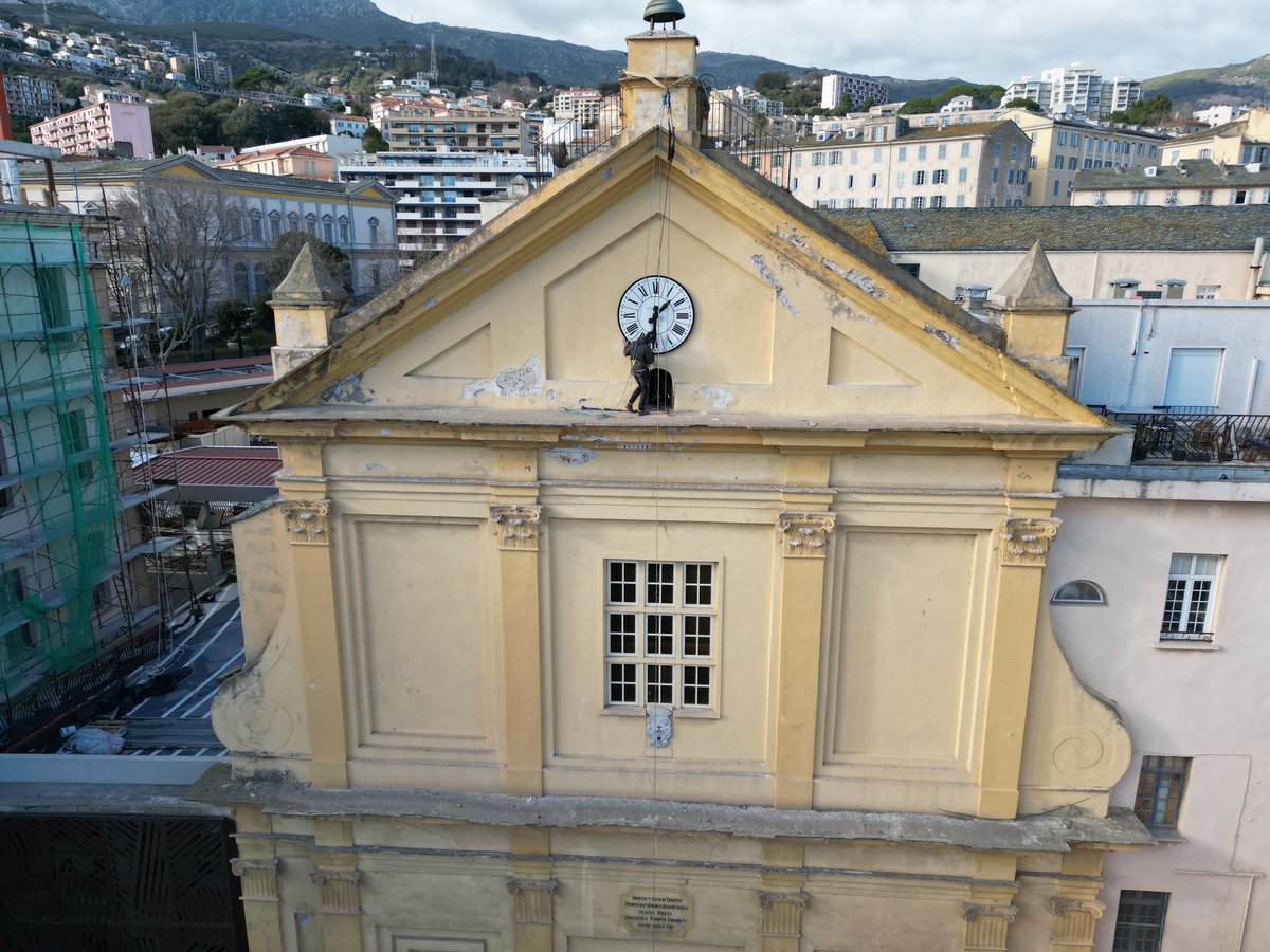 Cita_Bastia's tweet photo. #Citatinanza | Un des projets lauréats du Budget participatif 2022 vient d’être réalisé ! Les horloges du Palais des Gouverneurs et de l’église Saint Charles ont été réparées!
Vous pouvez encore voter pour les projets 2023 jusqu’à samedi ! 👇🏻
https://t.co/CdGGZSk2QA https://t.co/D4pynS1Fre