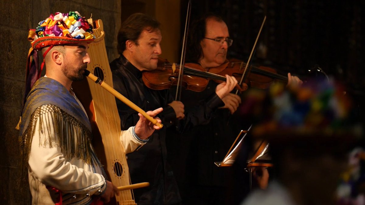 festivalcamino's tweet photo. #33FICS presenta el vídeo del concierto ‘¡Veniz todos a bailar!’ de Al Ayre Español desde el Canal YouTube de @DPHuesca @AlAyreEspanol @LopezBanzo https://t.co/mHDiktI4W3 https://t.co/v4hZ5mSu9R