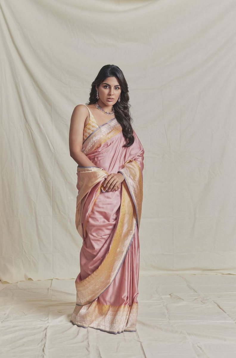 KeralaBoxOffice's tweet photo. Samyuktha Menon in tilfi banarasi saree photos https://t.co/ZTVkXOibNR
 
#actresses #sareestyle #fashion #kerala9 #trends

@samyuktha https://t.co/lwsMKAbnxi