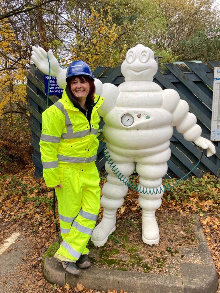 Couldn't resist getting a snap with this celeb whilst we were inspecting <a href="/MichelinTyres/">Michelin UK</a> near #Stoke-on-Trent. Love the moonboots🌝#PartnershipWorking #Waste #RegulatingIndustry