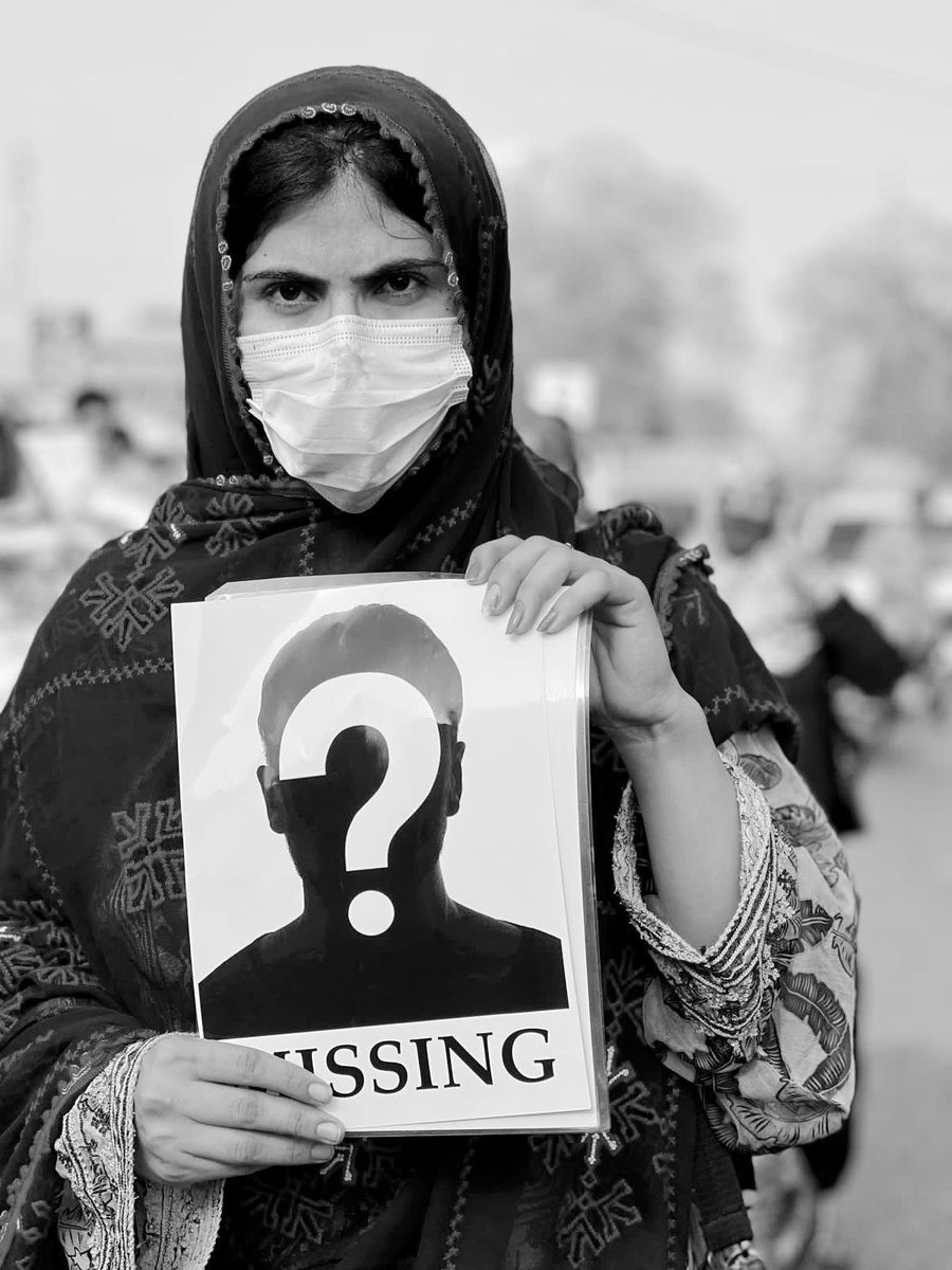 میں سمی دین بلوچ پاکستان بھر میں بسنے والے اقوام بلوچ ، پنجابی ،سندھی، پشتون گلگت بلتستان میں رہنے والوں ،اردو اسپکنگ مہاجر ، سرائیکی ،کشمیریوں سے درخواست کرتی ہوں کہ ہمارے دھرنے کی حمایت میں ہیش ٹیگ
 #IStandWithBalochMarch استعمال کرکے ہماری اس لڑائی میں ہمارا ساتھ دیں اور ہمیں