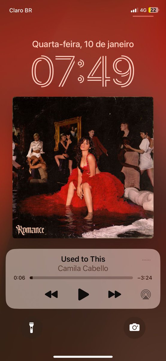 MaryGabs_'s tweet image. Acho incrível como Used To This é cheia de elementos. Talvez uma das mais bem produzidas da Camila. A forma como começa em silêncio e depois vem um som meio que de trânsito, trazendo um certo caos, seguido dos acordes do teclado que vão acalmando tudo, como se fizesse silêncio +