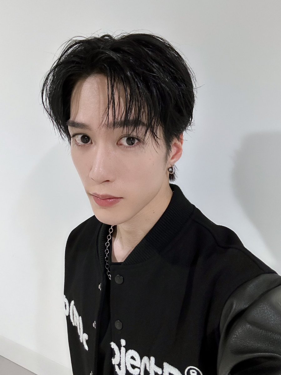 itsuki__rmpg's tweet photo. 毎年この時期に黒に染めがち🧑🏻 https://t.co/JWoH0SZFK2