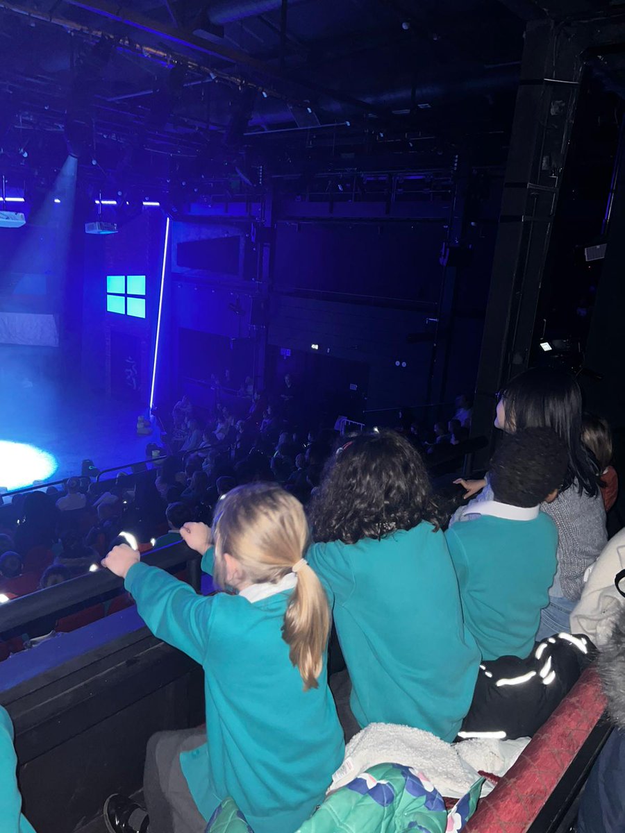 A huge THANK YOU to <a href="/CHICKENSHED_UK/">CHICKENSHED</a> for helping us to give the gift of live theatre to ALL our children. We LOVED it! 💚
