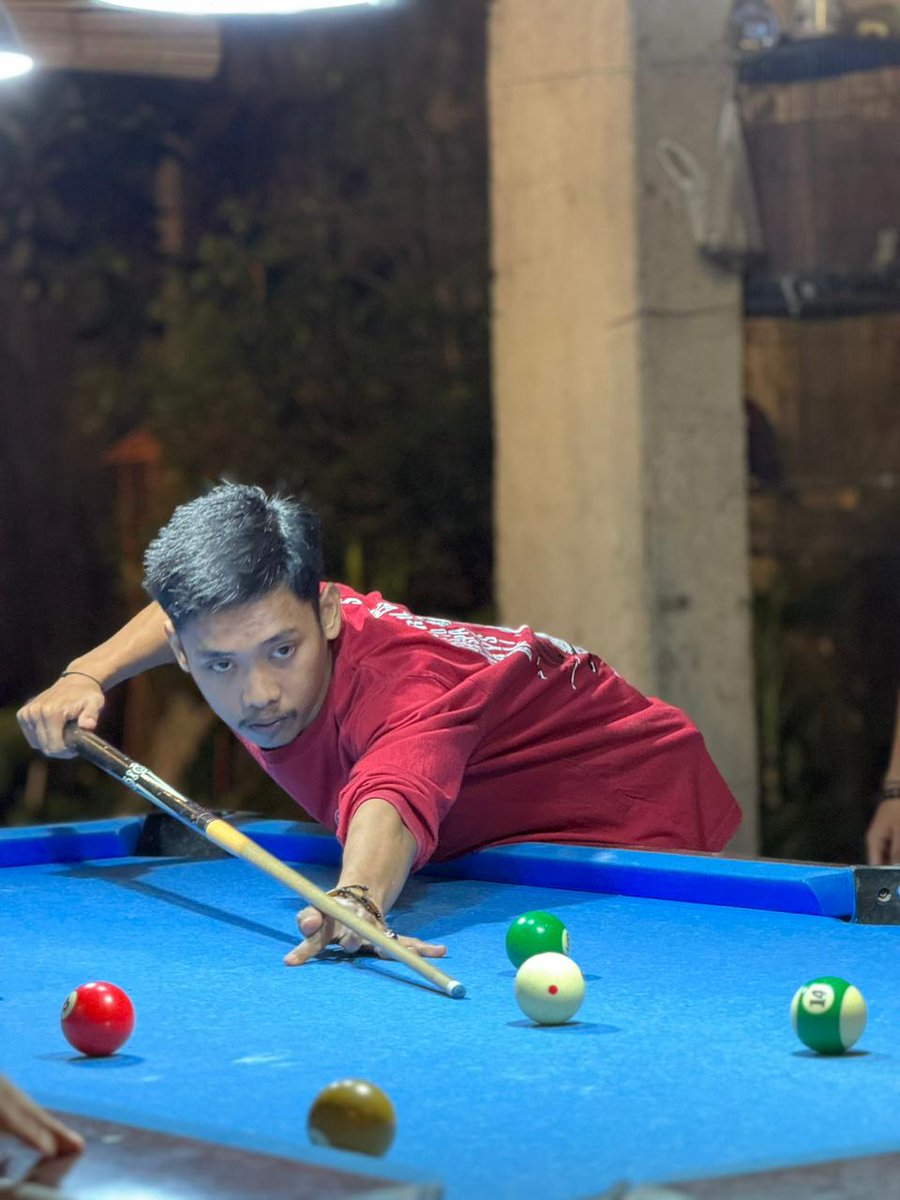fahrullulum's tweet photo. 🎱🎱 https://t.co/InJgP8jvVK