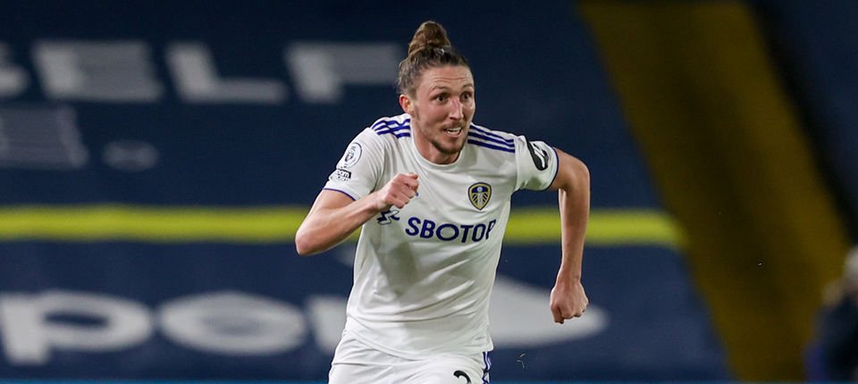JRCooper26's tweet photo. In the 2020-21 Premier League season, Luke Ayling covered the most distance of any defender - 409km - which is almost the equivalent of running 10 marathons over the course of the season. Brought so much energy and quality to a great team. Modern day #lufc legend. https://t.co/kpUtCzLZh9