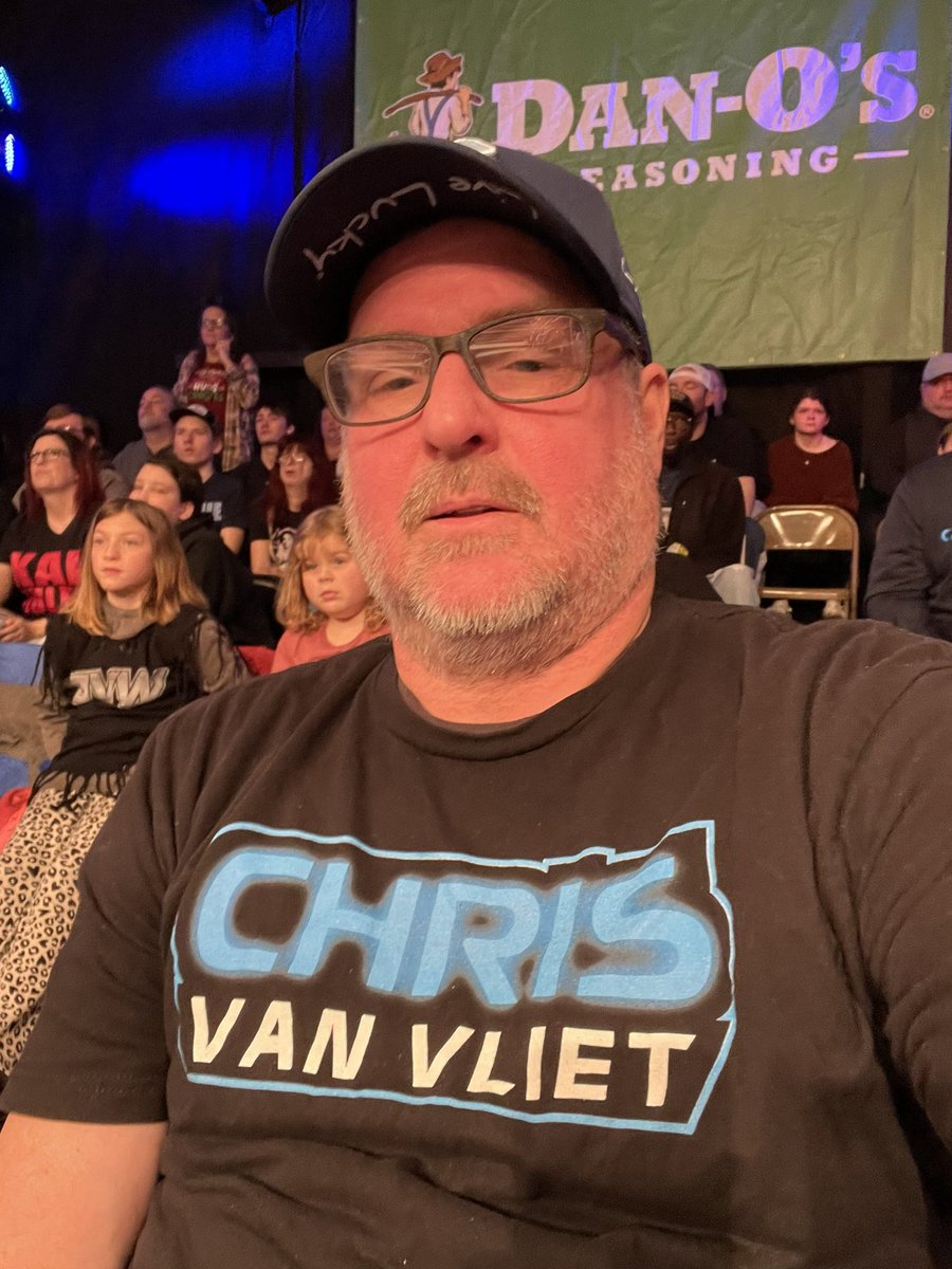 DdpyMatts's tweet image. Celebrating my birthday at @ovwrestling #NightmareRumble