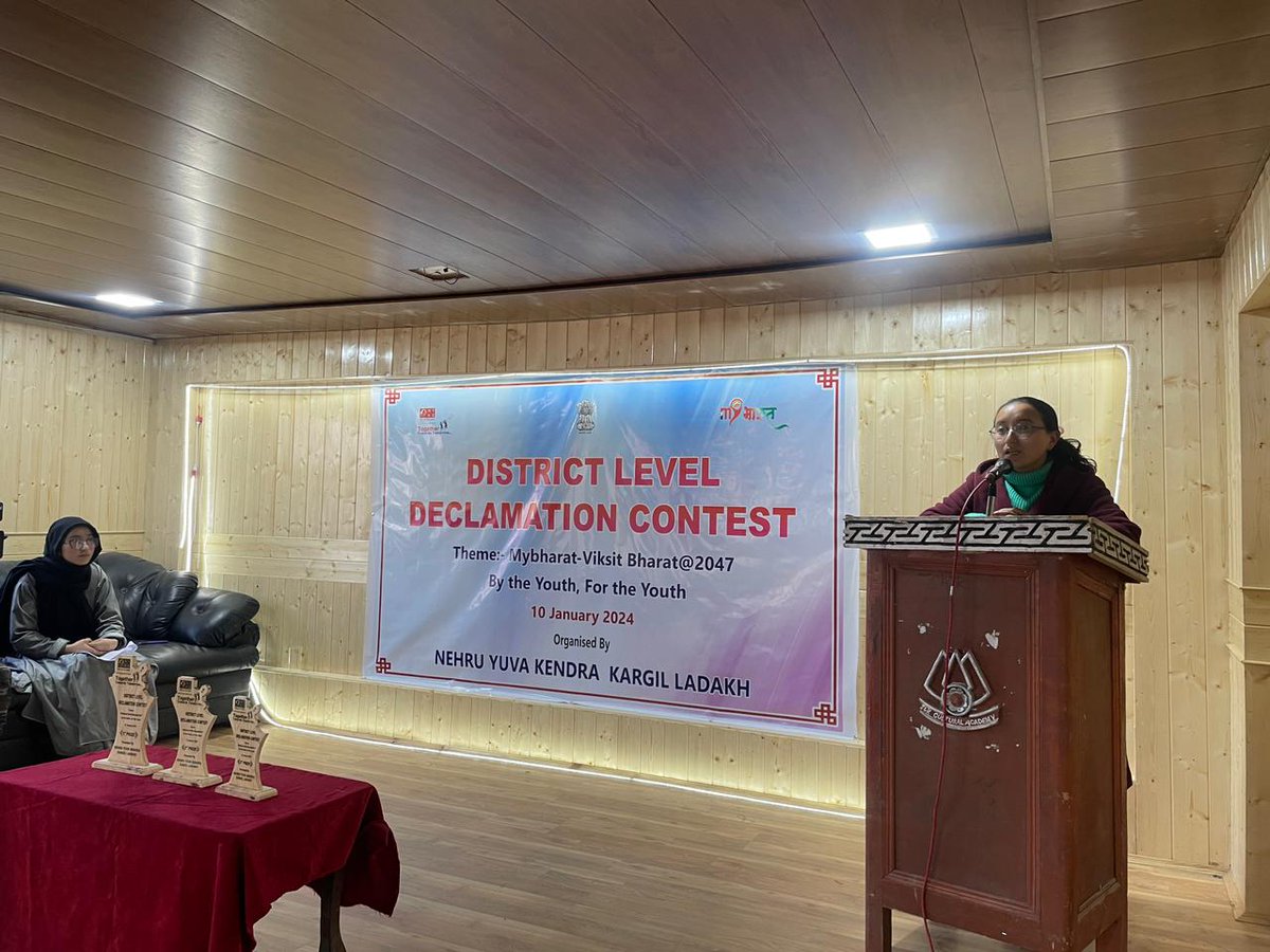 airnewsalerts's tweet photo. #Ladakh: Nehru Yuva Kendra Kargil, under the Ministry of Youth Affairs and Sports @YASMinistry, organised a District-level Declamation Contest titled "MYBharat - Viksit Bharat@2024: By the Youth, For the Youth" at the Ladakh Academy of Art, Cultural, and Language Hall. 

Jigmat Spaldon, District Youth Officer, extended a warm welcome and provided insights into the program's significance.  

Approximately 50 youth from various corners of Kargil district participated passionately, sharing their visionary ideas for a developed Bharat.

#ViksitBharatSankalpYatra