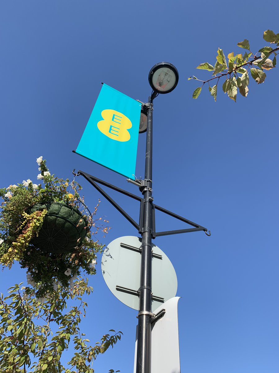 FlagpoleExpress's tweet photo. Heavy duty Twister lamp post banner brackets have been designed with flexibility mind. This system helps your banner to withstand larger wind loading's and helps protect banners from twisting and tearing. https://t.co/NuwKMqA0v4 https://t.co/2u0wX9a8yq