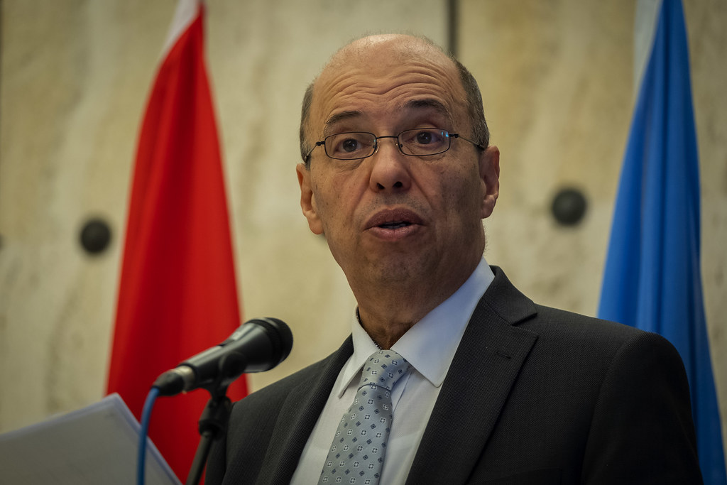 UNGeneva's tweet photo. ❗️The Human Rights Council @un_hrc has just elected Ambassador Omar Zniber, Permanent Representative of #Morocco to @UNGeneva, to serve as its 2024 President.

The results of the secret ballot:

Ambassador Zniber, Morocco 🇲🇦  30 votes
Ambassador Nkosi, South Africa  🇿🇦  17 votes https://t.co/Y7493GazTF