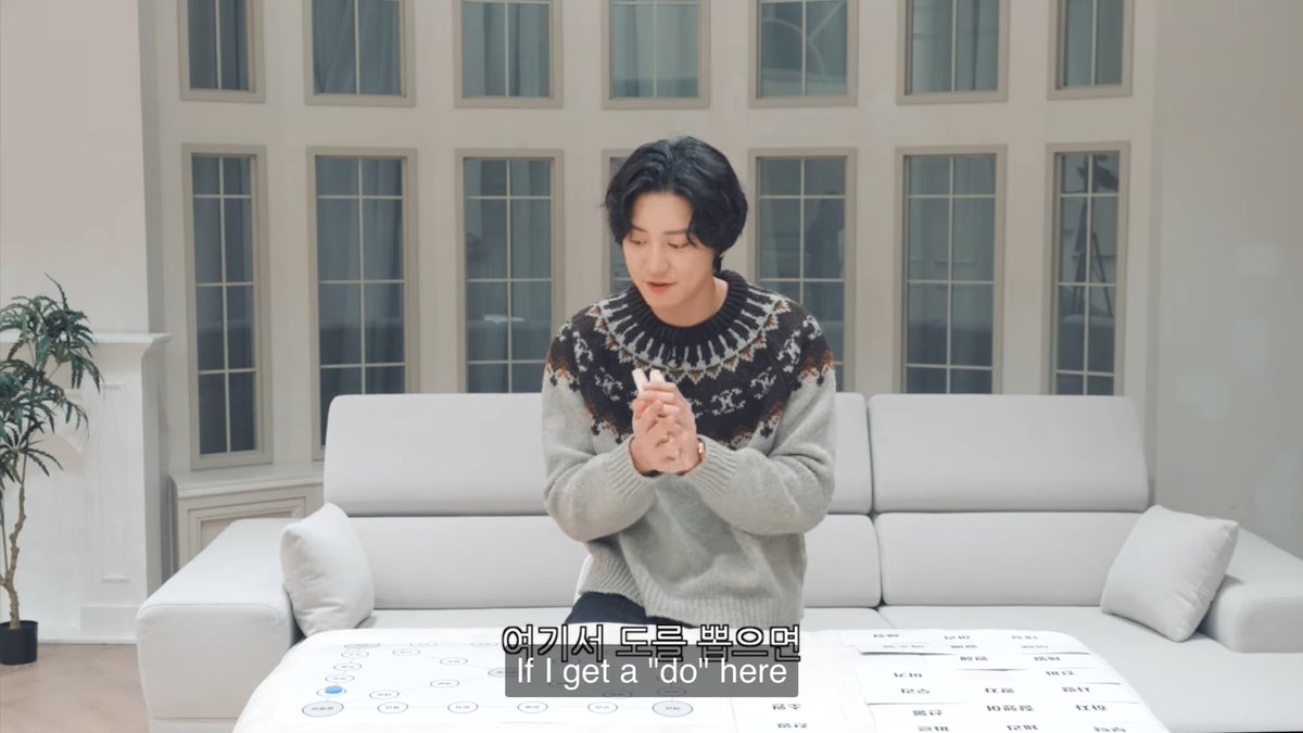 kokokbop's tweet photo. Chanyeol needed a “do” for his game of yut and said “kyungsoo wish me luck” 😭😭😭😭 https://t.co/bKhSU3XTcI