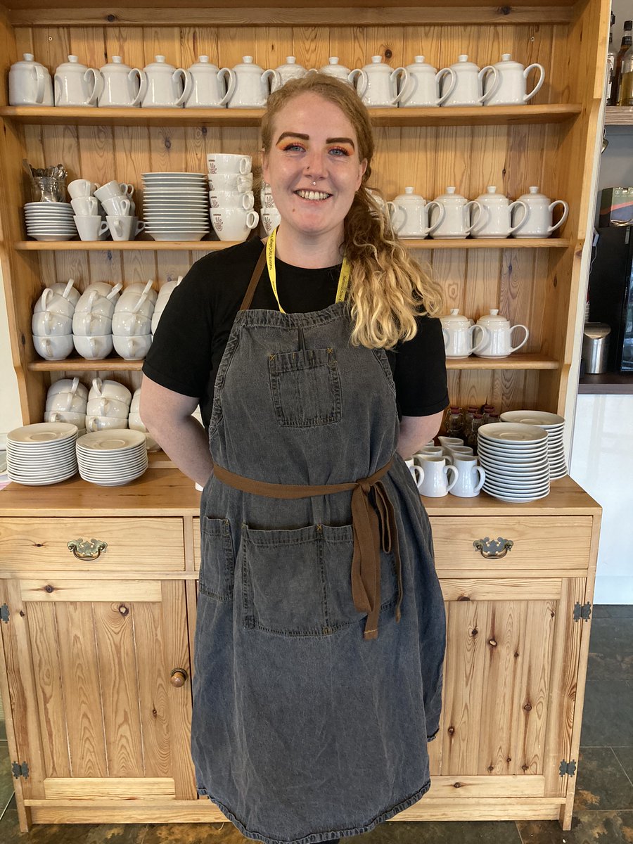A very warm welcome to Georgina, our new Front of House Supervisor! Georgina, who works closely with students to help them gain valuable work experience, says: ‘It felt like family as soon as I started.’ 🥰