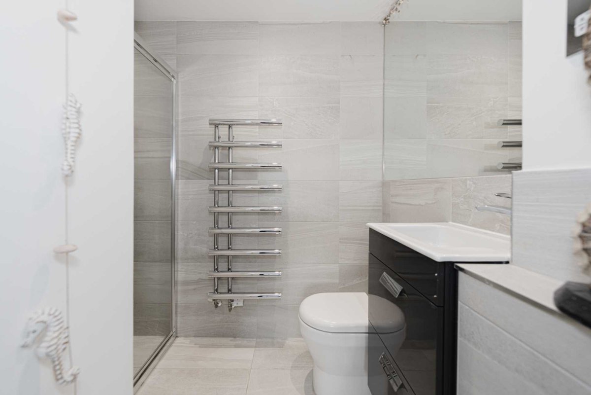 Our *LETTING OF THE WEEK*

Livingstone Park, Epsom £2,700pcm

** LARGE TOWN HOUSE **The Personal Agent are pleased to offer this beautiful family town house located towards the end of a cul-de-sac in the heart of the highly desirable Livingstone Park. 

thepersonalagent.co.uk/property/large…