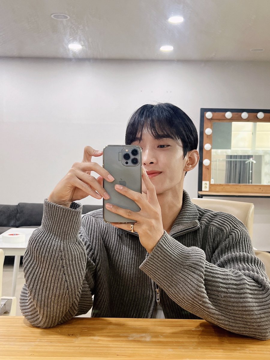 _seokminscloud's tweet photo. @dsrvco 🥹🖤 https://t.co/NIedwKqlMr