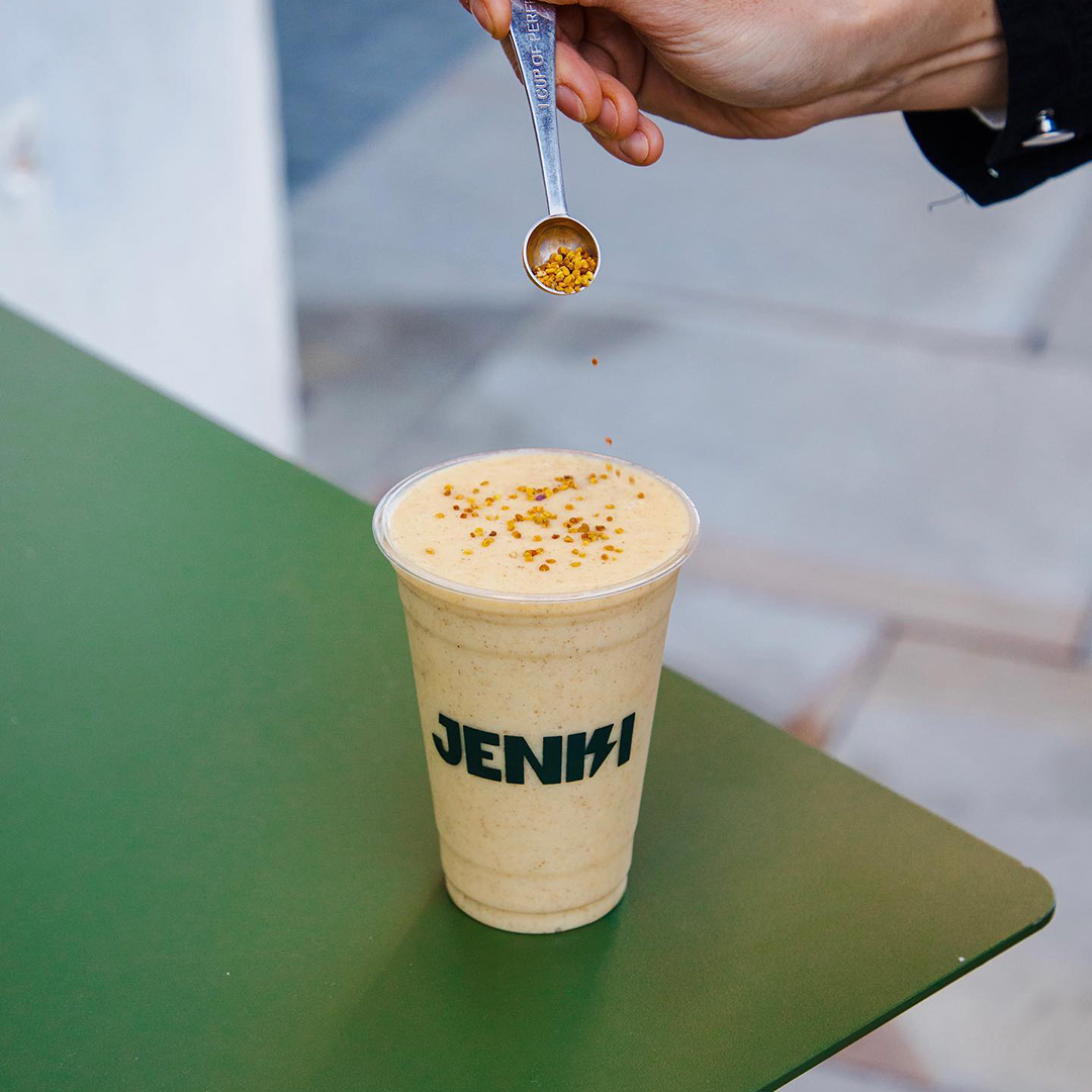 PrintedCupCo's tweet photo. We love seeing our cups in action! If you're enjoying our products, reach out to us! We'd love to give you a shoutout on our page πΈβ¨
#brandedcups #printedcups #bespokepackaging #packagingdesign #marketingmaterials https://t.co/S0QconCgbD