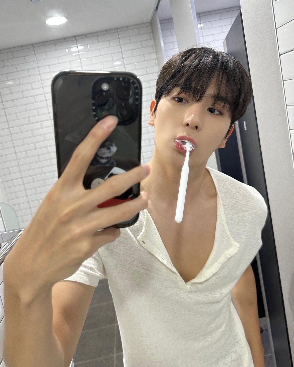 boyoftinder's tweet image. 당신은 사정받기 위해 태어난 사람
당신의 구멍 속에서 성감대 찾고 있지요