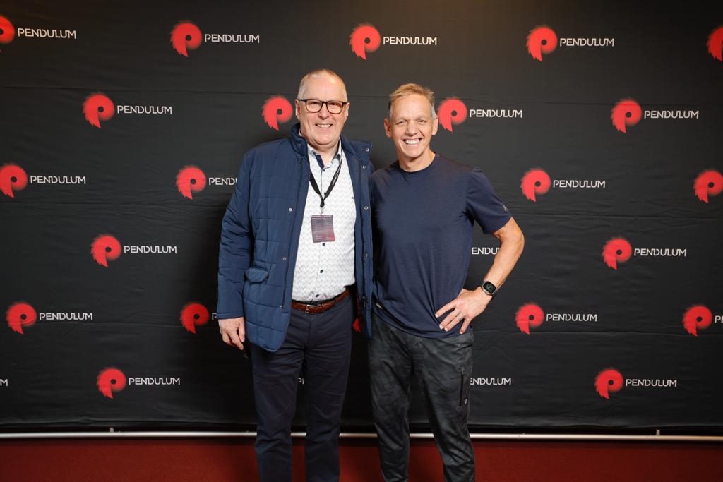 PendulumSummit's tweet photo. Some of our #pendulumsummit attendees getting pics with our first two speakers of the morning @drjuliesmith and Charlie Engle 😎 #nextgenerationtransformation https://t.co/lcl5yA9wd3