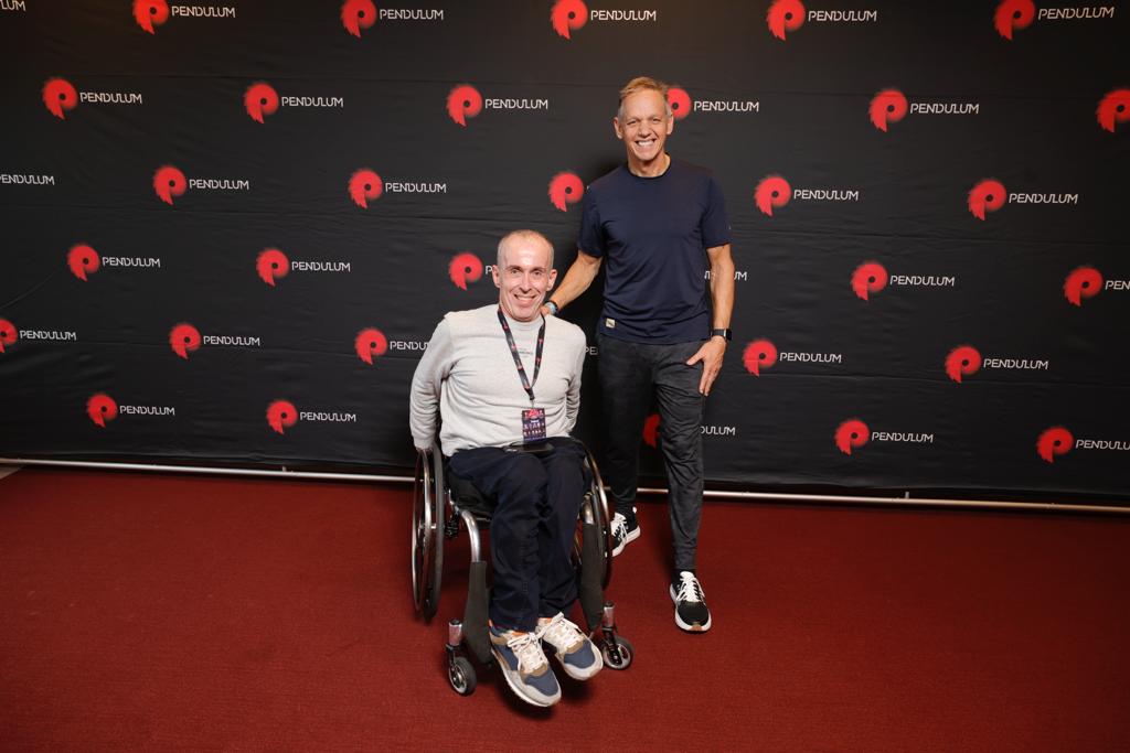 PendulumSummit's tweet photo. Some of our #pendulumsummit attendees getting pics with our first two speakers of the morning @drjuliesmith and Charlie Engle 😎 #nextgenerationtransformation https://t.co/lcl5yA9wd3