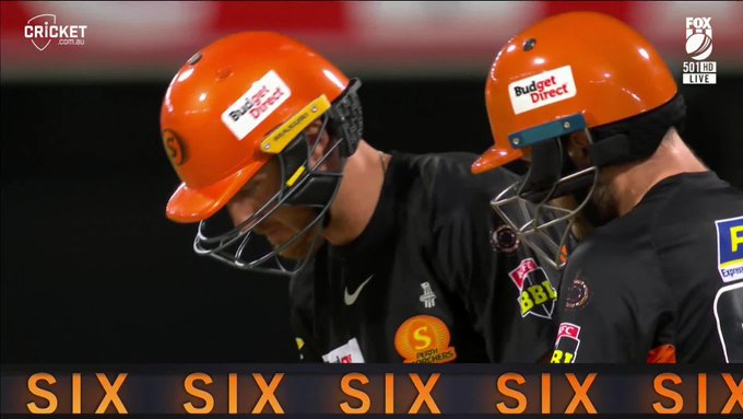 Laurie Evans can hit 'em long! 📹 Credits: Twitter/BBL
