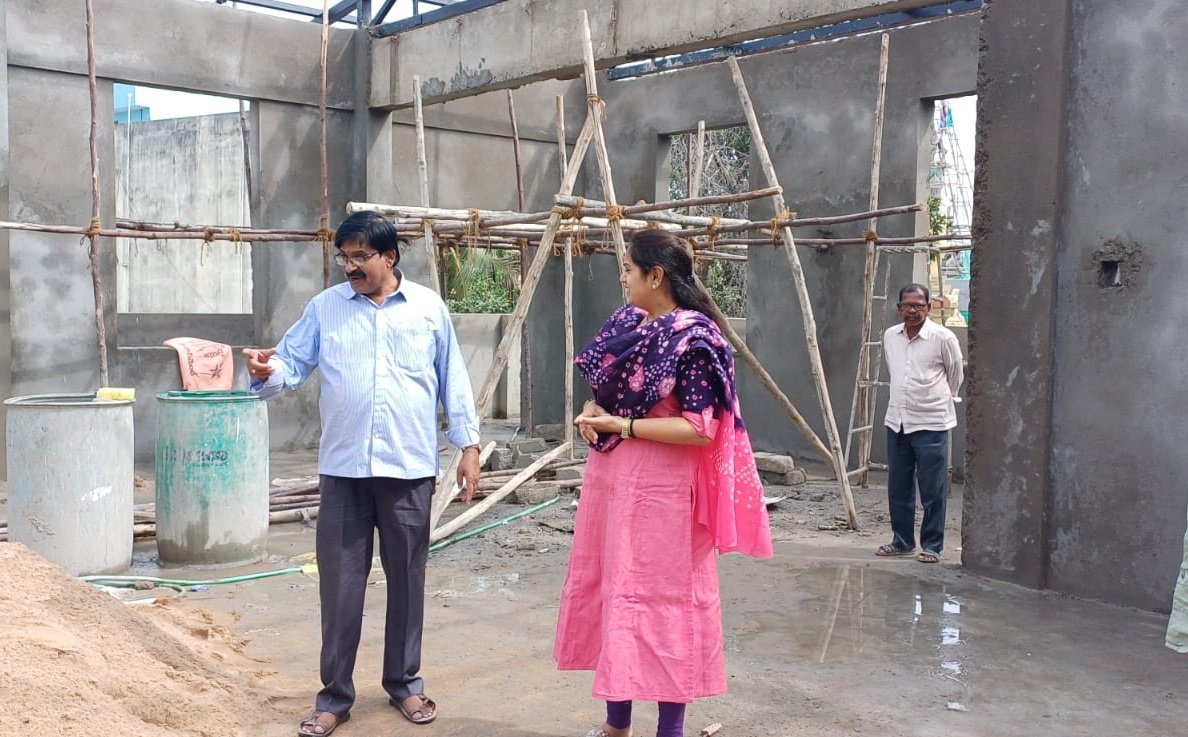 AdarshSindhu's tweet photo. Inaugurated ccroad works worth 8lakhs in BDL colony and monitored ongoing community hall works worth 1.69cr in Bombay Colony today.

 @BRSHarish @KTRBRS https://t.co/TpmHqfRcQ3