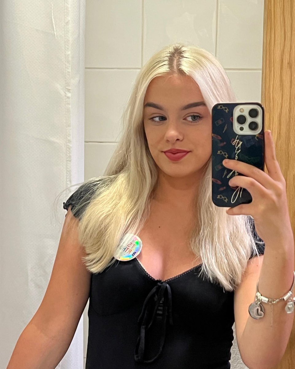 ChavPoster18691's tweet photo. Lucy https://t.co/fa090MzudF