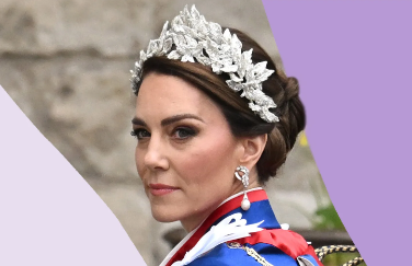 Hat's enough!
In 2023 'princess' Kate bought herself TEN new designer hats, plus a custom glitzy Alice band.
The total cost?
Over £40,000 in public funds.
While kids are cold and hungry.
#royalwaste #fakeKate #MannequinKate #CostOfLivingCrisis #PassTheDuchies #AbolishTheMonarchy