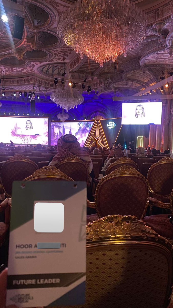 Hoor_Aziz1's tweet photo. الآن
#FMF24  #مؤتمر_التعدين_الدولي 
سعيدة بمشاركتي في هذا الحدث الضخم كقائد مستقبلي فرصة رائعة 👍🏻
في طريقنا لقيادة تصنيع المعادن في العالم #مستقبل_المعادن https://t.co/rTieQ0PyM6