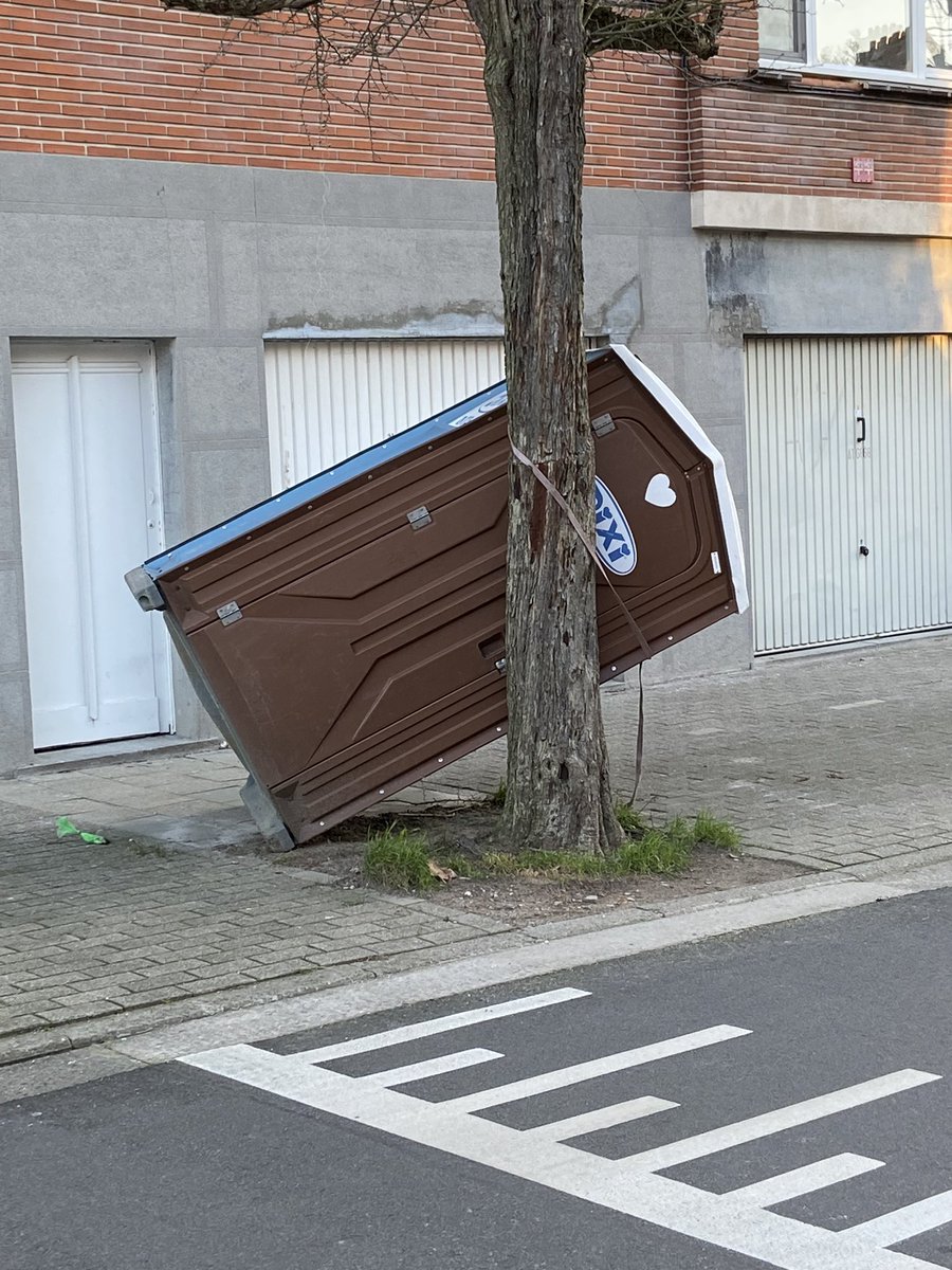 Voor zij die eens scheef willen poepen🤔
