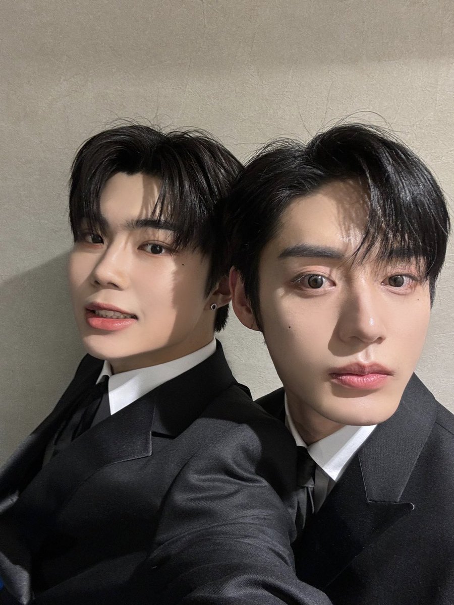 Happy birthday to the most reliable younger brother anyone could ask for, our Gunwookuku. Let’s be happy for a long time and hopefully my magic potions are able to make you fall for Hyung’s charm even more this year. Love you, Jagiya!