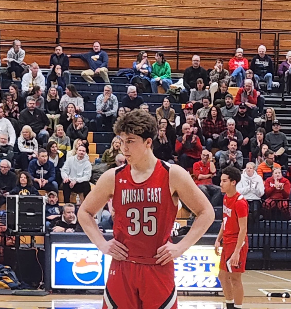 JordanLoppnow's tweet photo. BATTLE OF WAUSAU

Boys 🏀:
Wausau East 90
Wausau West 52

WE-
25 Jesse Napgezek 21p, spectacular dunk (Top L)
25 Charlie Cayley 15p, 10r (Top R)
24 Caden Werth 12p, 4 3's (Bot L)

WW-
24 Brett Butalla 17p, 9ftm (Bot R)

East improves to (11-2, 3-2) while West falls to (9-4, 3-2) https://t.co/NqGlD6if0C